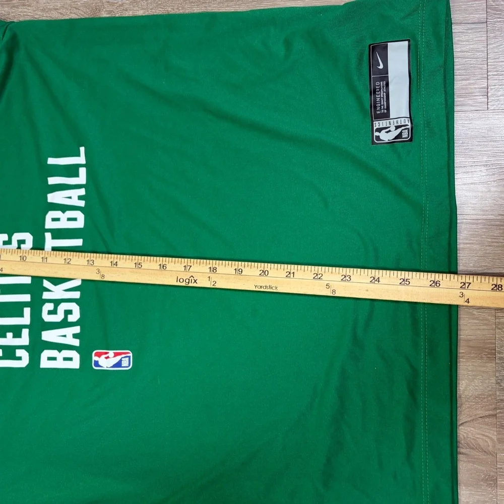 Nike Boston Celtics Long Sleeve Shirt NBA Dri Fit Medium Green Active